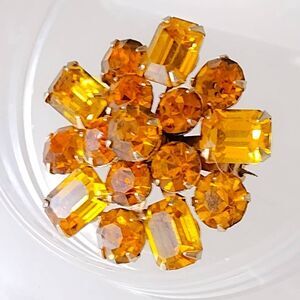 Vintage Mid-Century Topaz Colored Rhinestone Floral Brooch